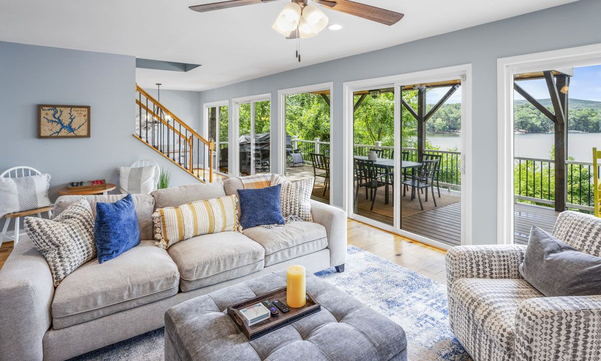 Photo of Livingroom in Southmont
