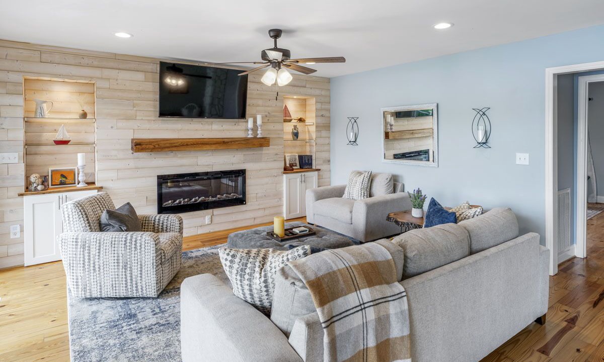 Photo of Livingroom in Southmont