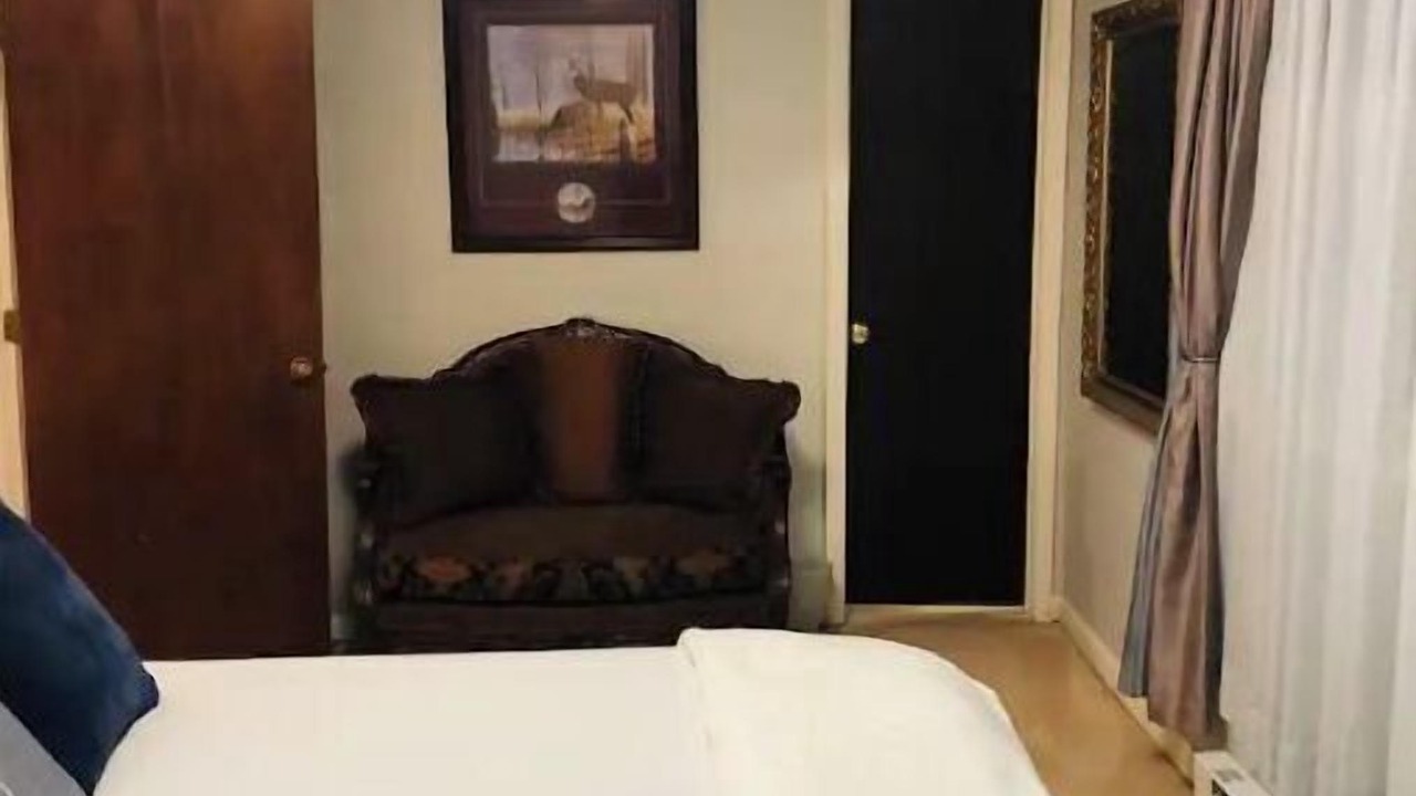 Photo of Bedroom in Charter Hills