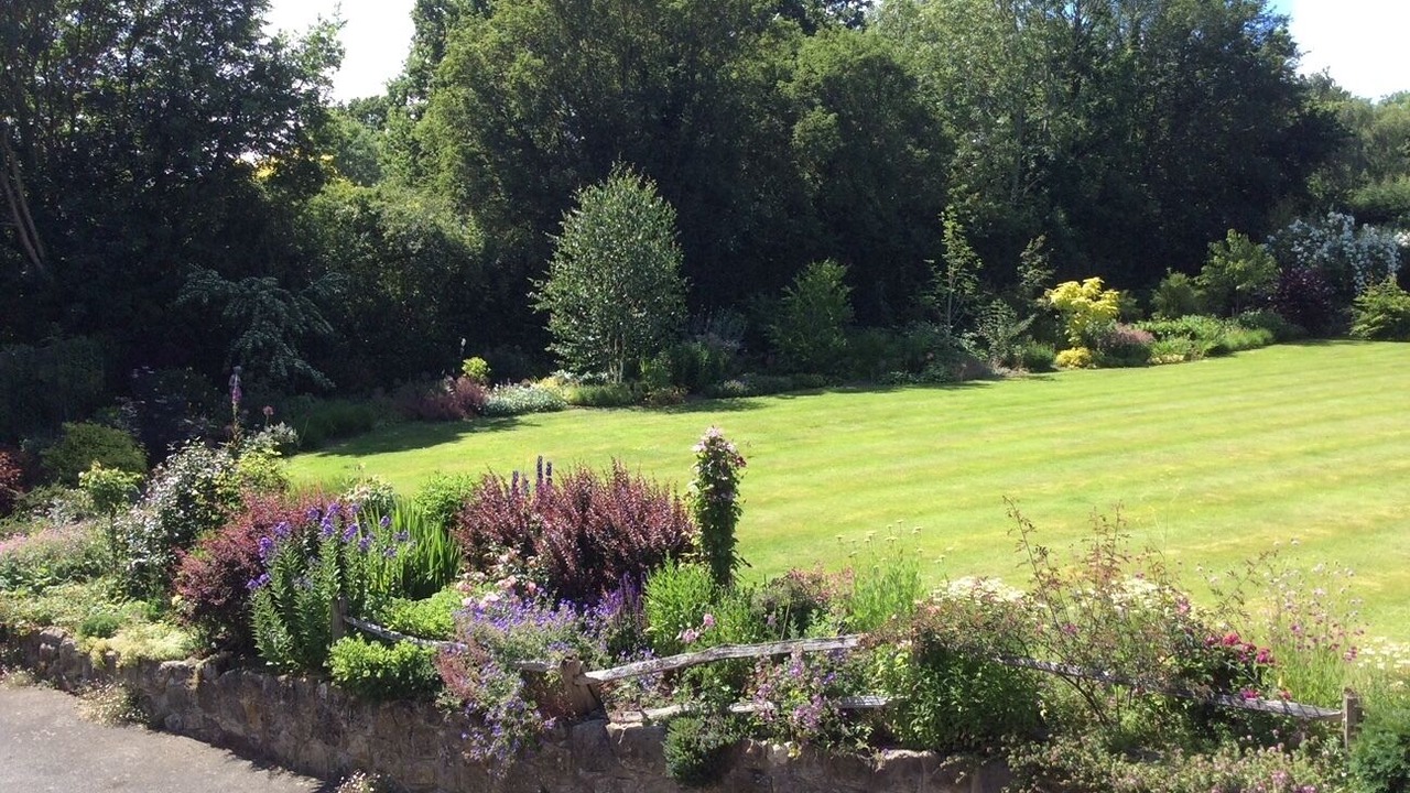 Photo of Outdoor in Ewhurst Green