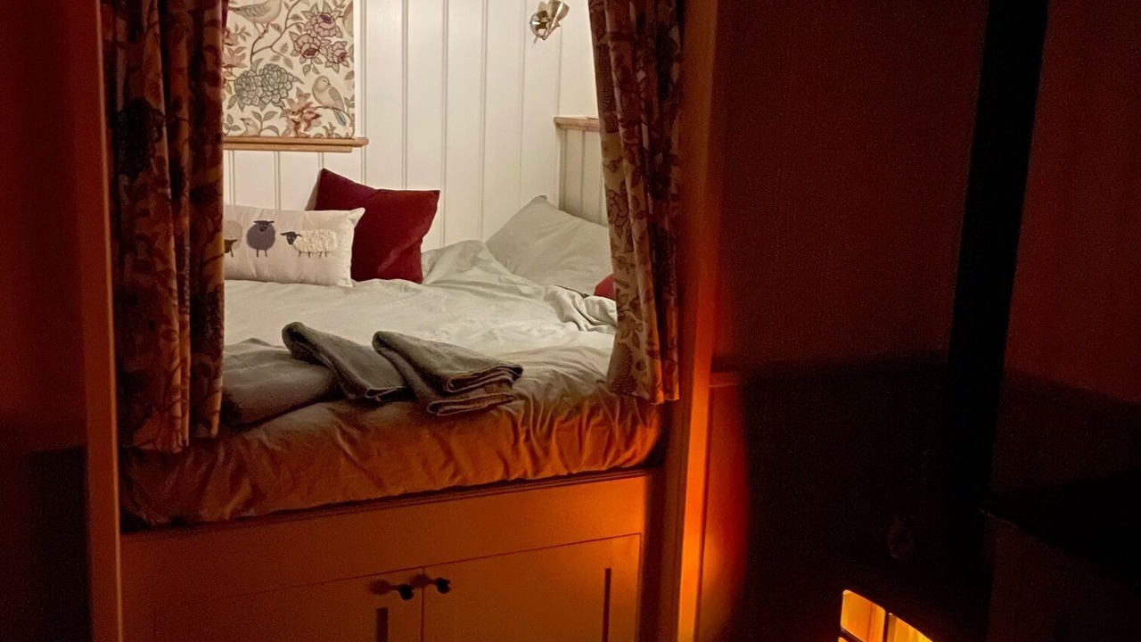 Photo of Bedroom in Ewhurst Green