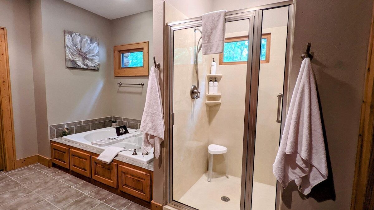Photo of Bathroom in Valley Creek Run