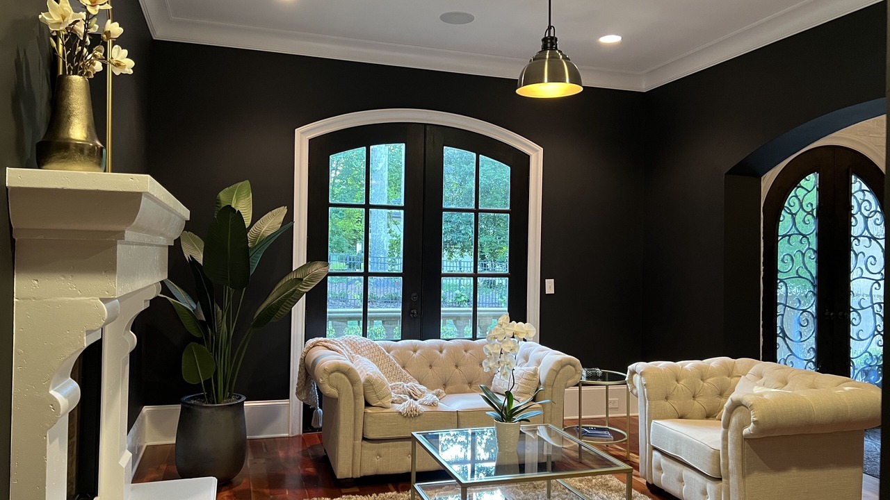 Photo of Livingroom in Myers Park