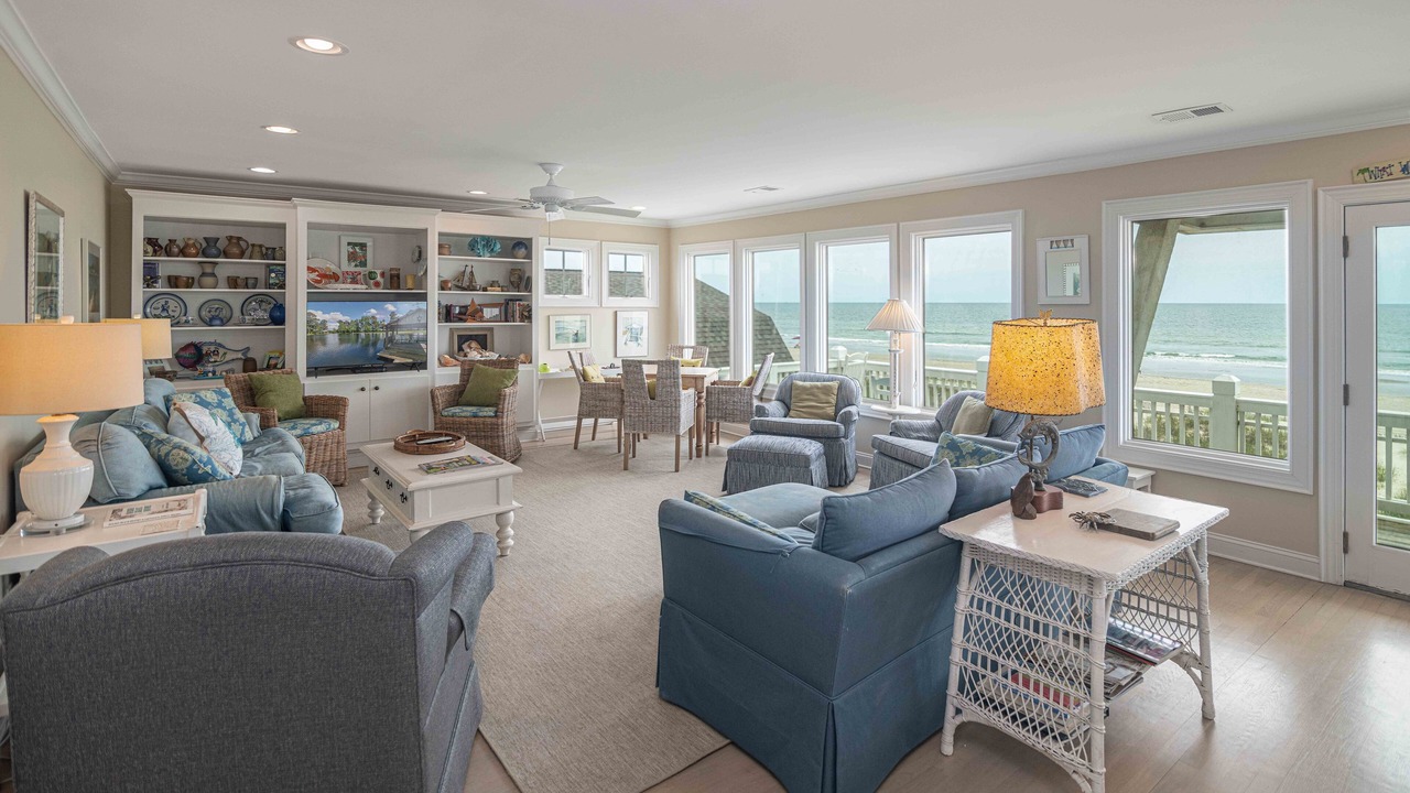 Photo of Livingroom in Holden Beach