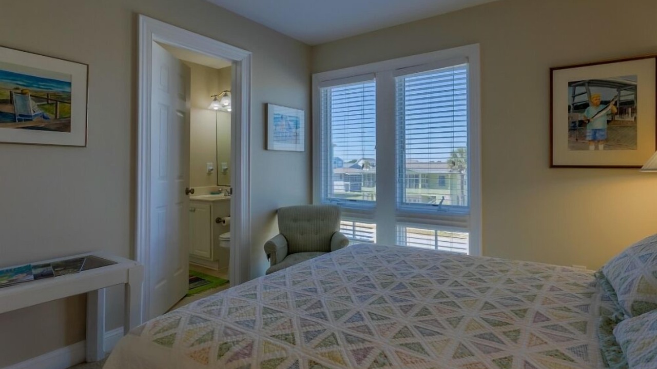 Photo of Bedroom in Holden Beach