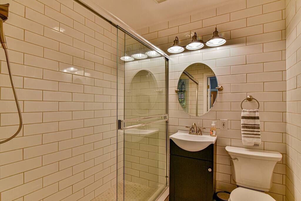Photo of Bathroom in Oakley