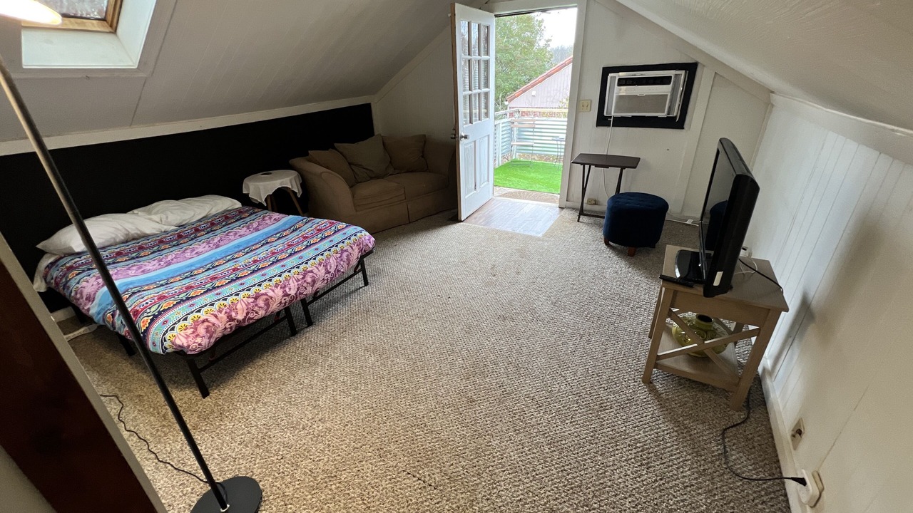 Photo of Bedroom in Inglewood