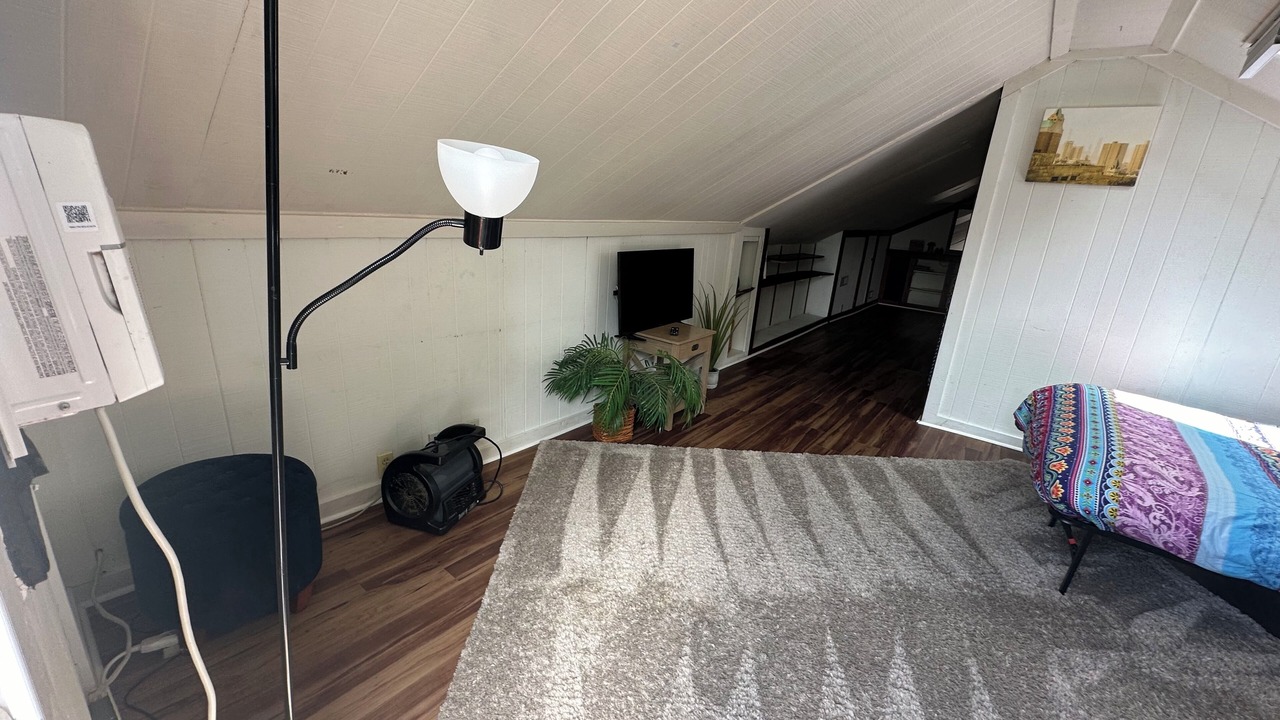 Photo of Bedroom in Inglewood