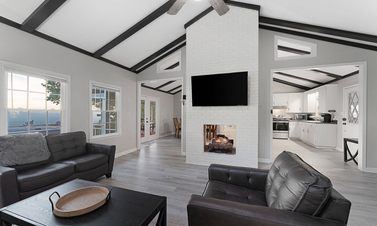 Photo of Livingroom in Morganton