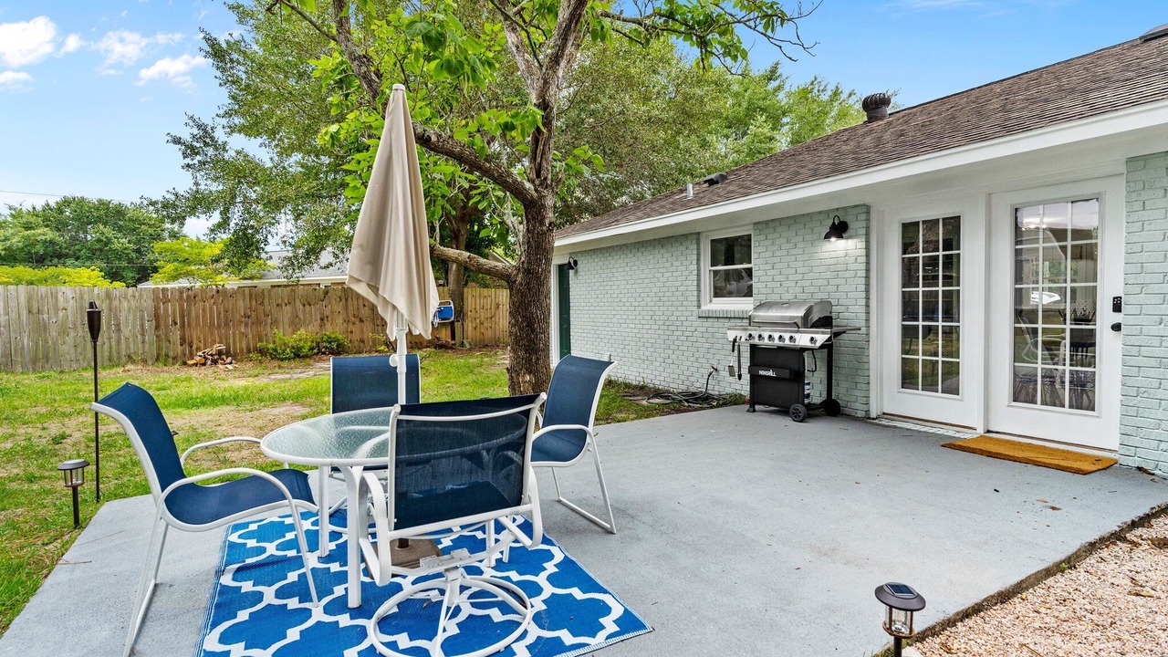 Photo of Outdoor in Myrtle Grove