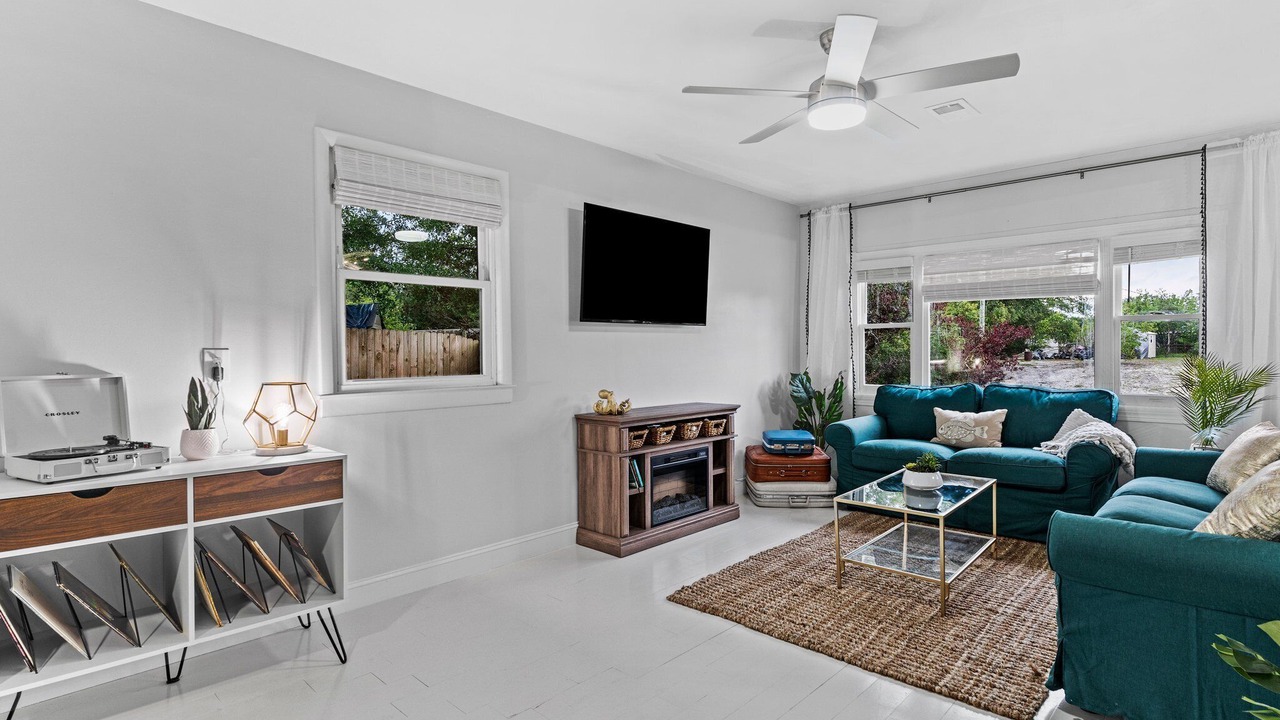 Photo of Livingroom in Myrtle Grove