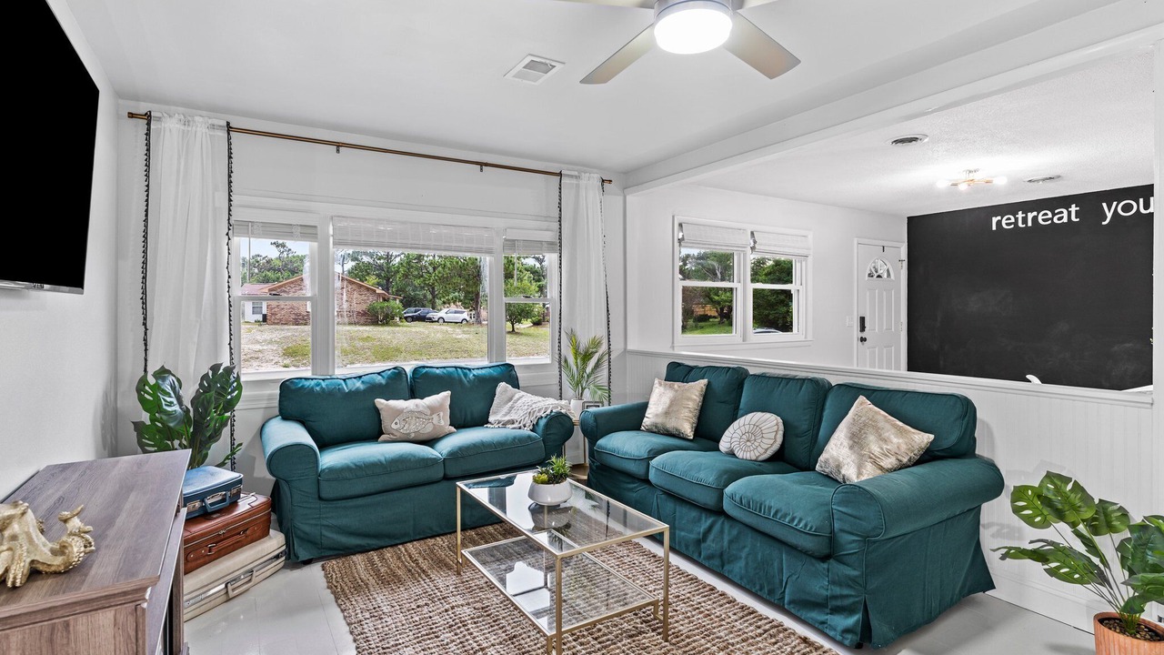 Photo of Livingroom in Myrtle Grove
