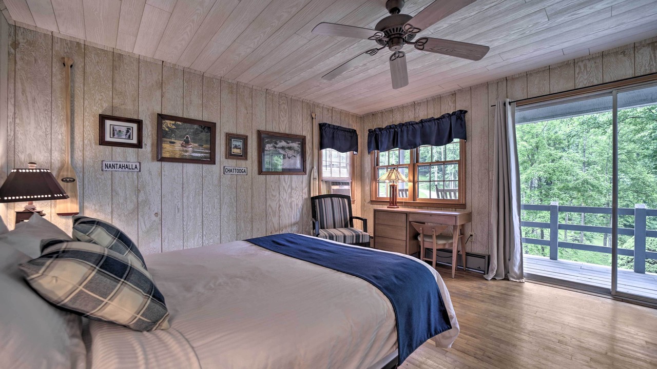 Photo of Bedroom in Bryson City