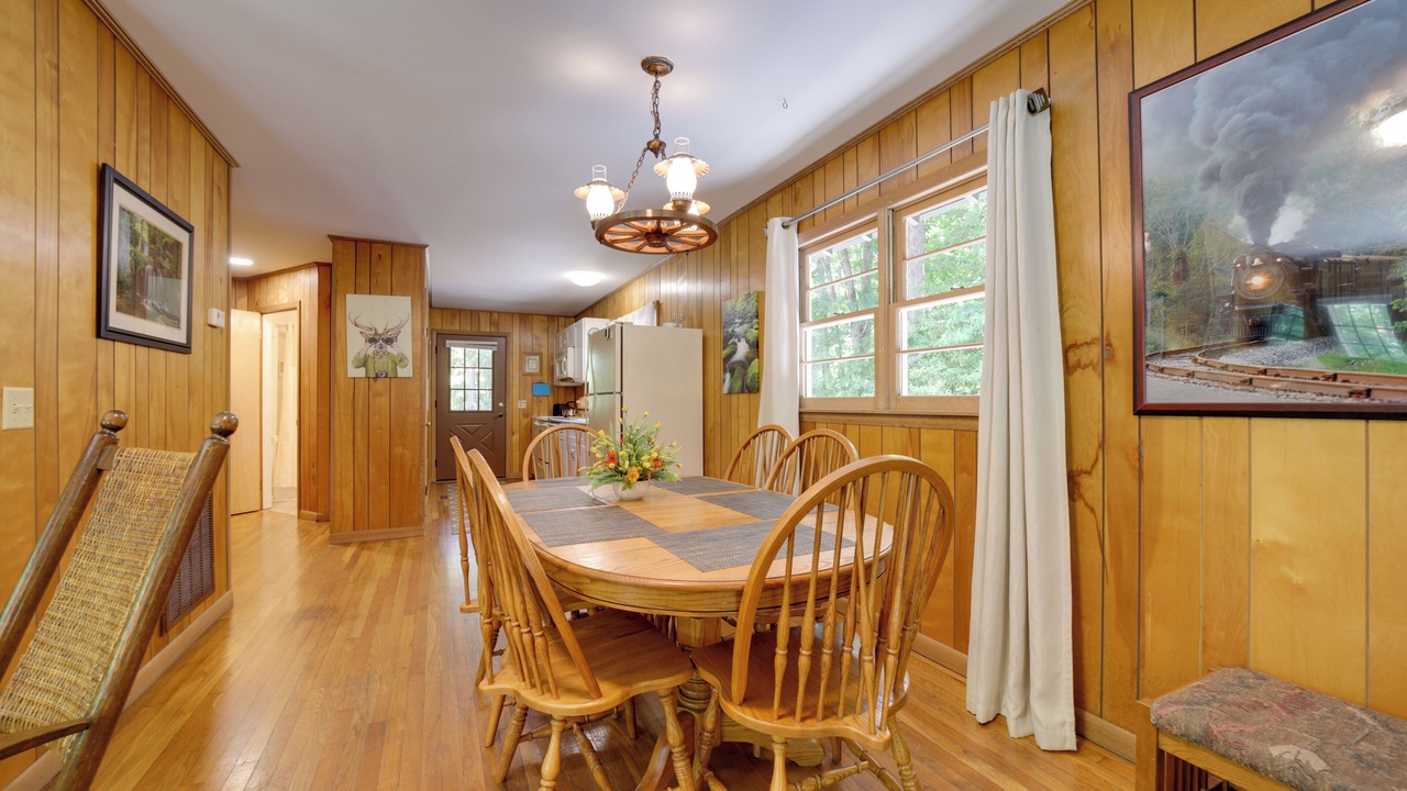 Photo of Bedroom in Bryson City