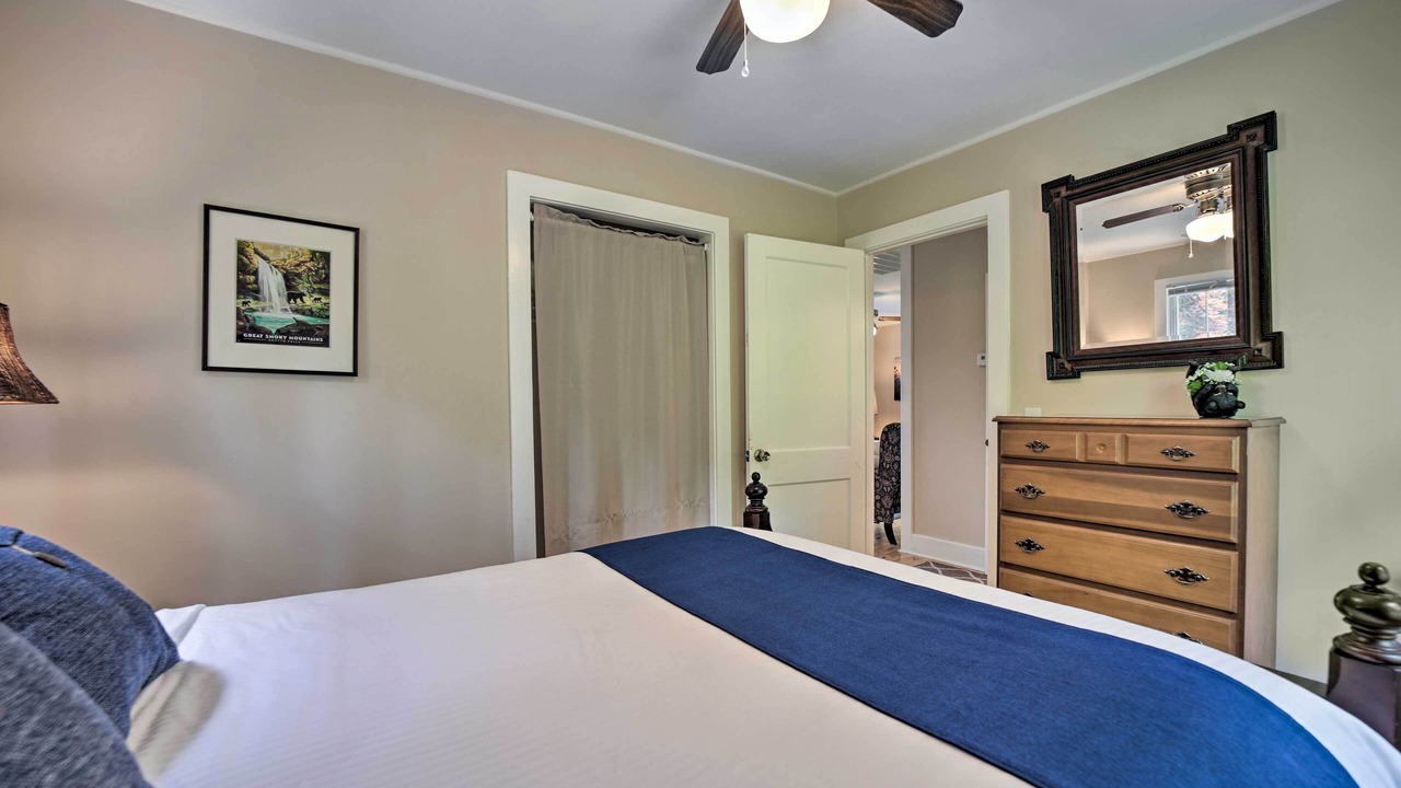 Photo of Bedroom in Bryson City