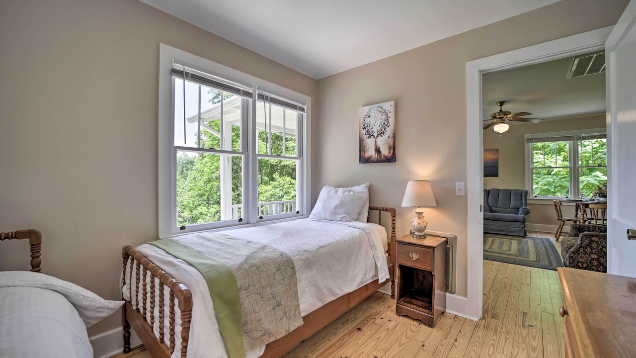 Photo of Bedroom in Bryson City