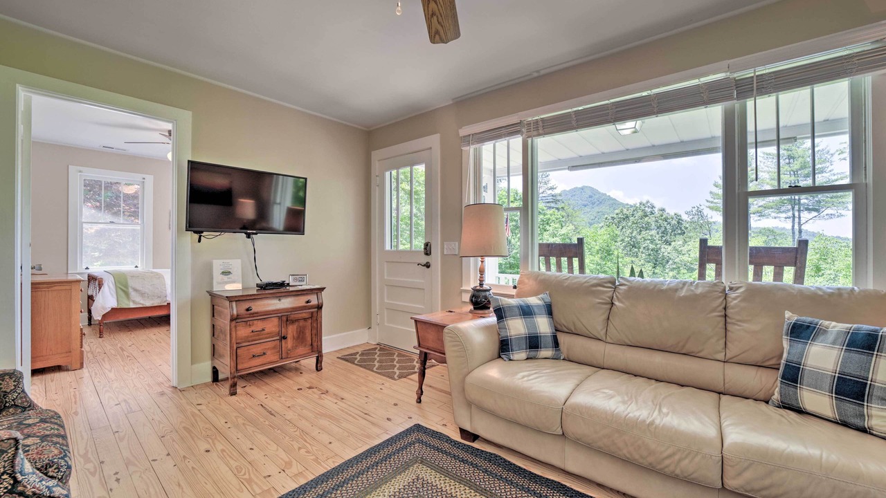Photo of Bedroom in Bryson City