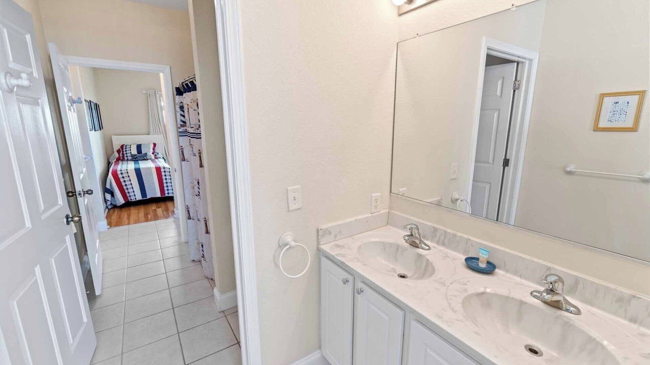Photo of Bathroom in Hatteras