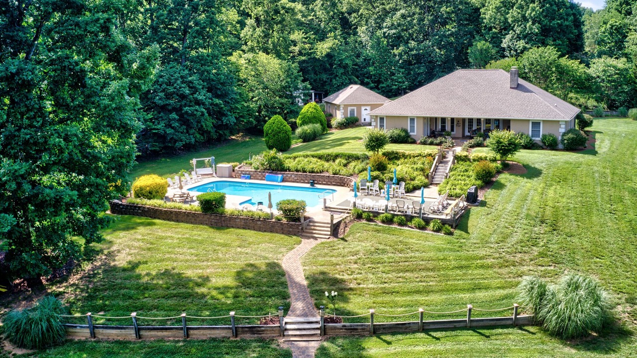 Photo of Outdoor in Troutman