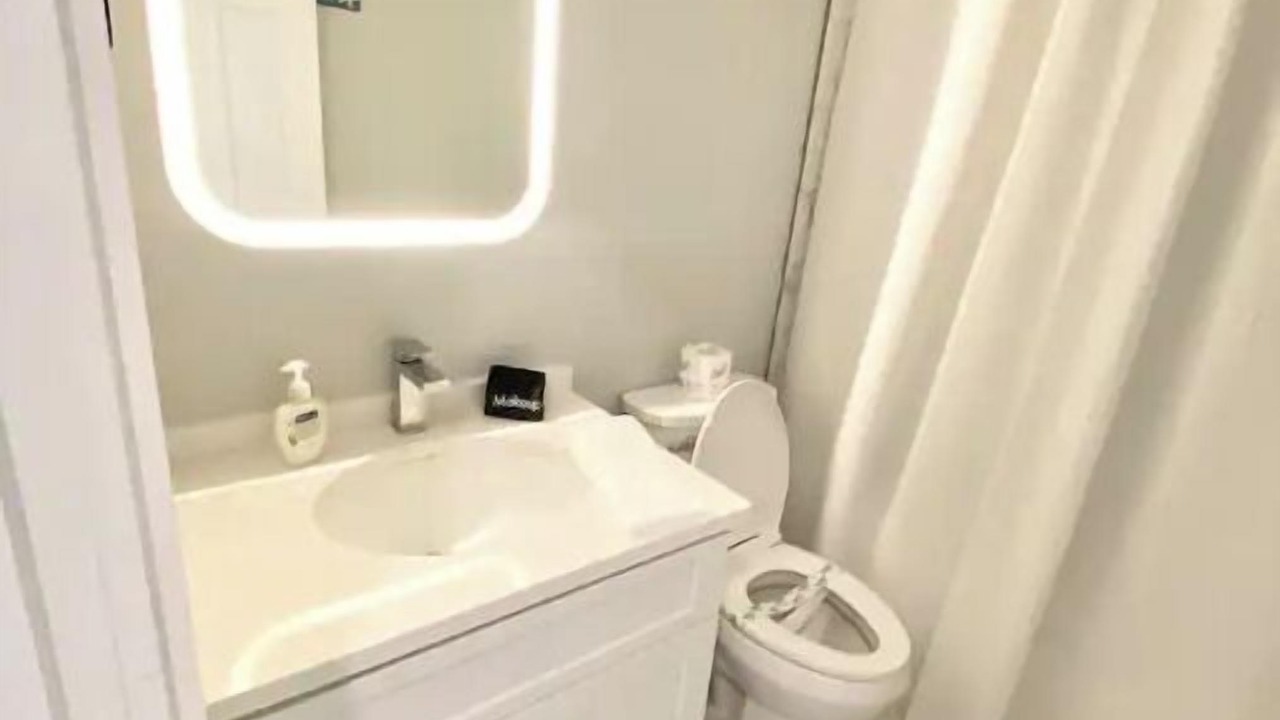 Photo of Bathroom in Manteo