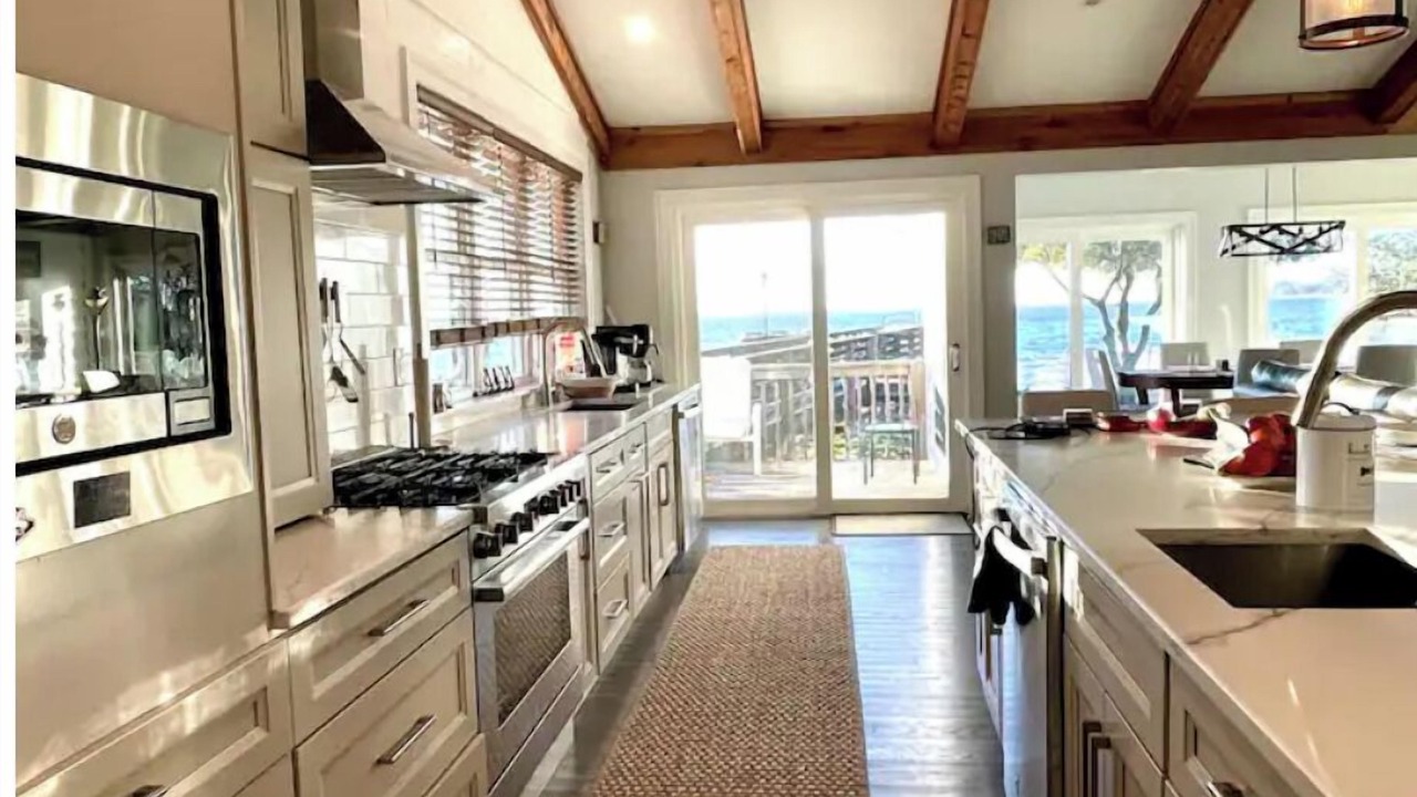 Photo of Kitchen in Manteo
