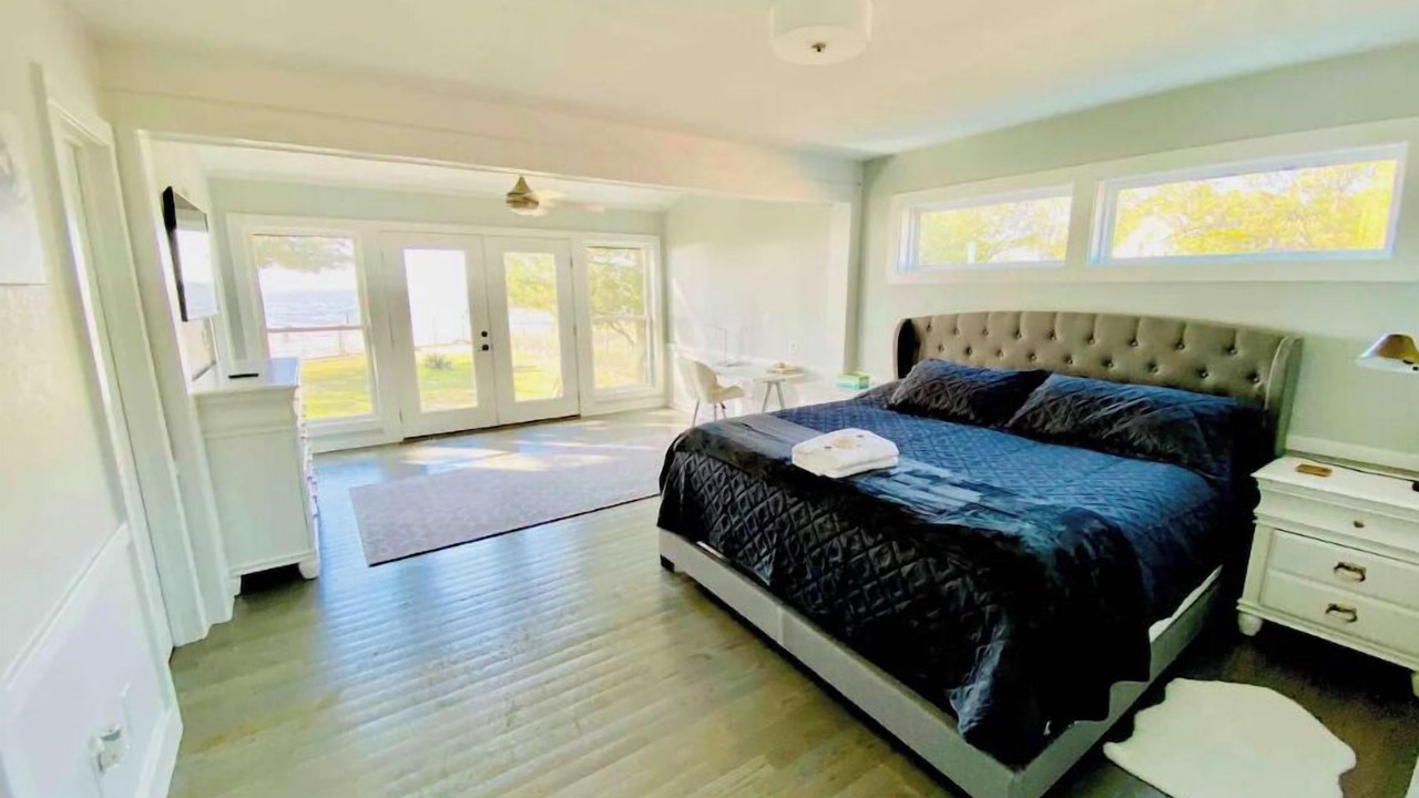 Photo of Bedroom in Manteo