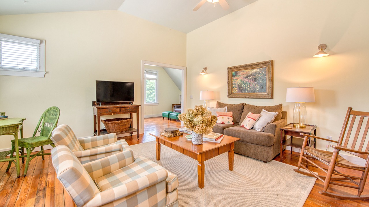 Photo of Livingroom in Lake Junaluska