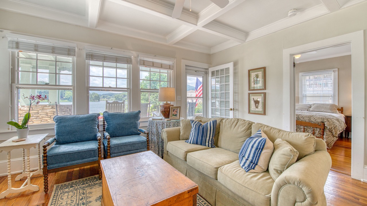 Photo of Livingroom in Lake Junaluska