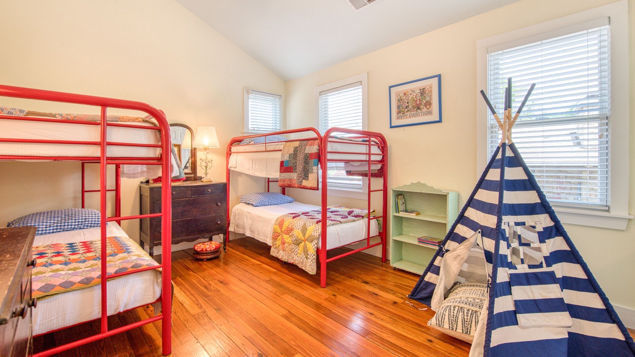 Photo of Bedroom in Lake Junaluska