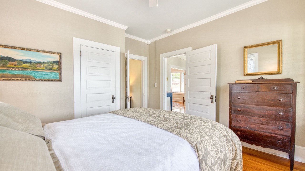 Photo of Bedroom in Lake Junaluska