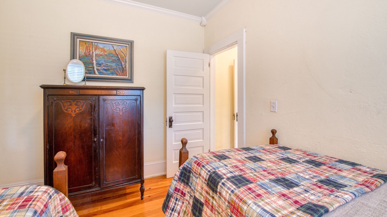 Photo of Bedroom in Lake Junaluska