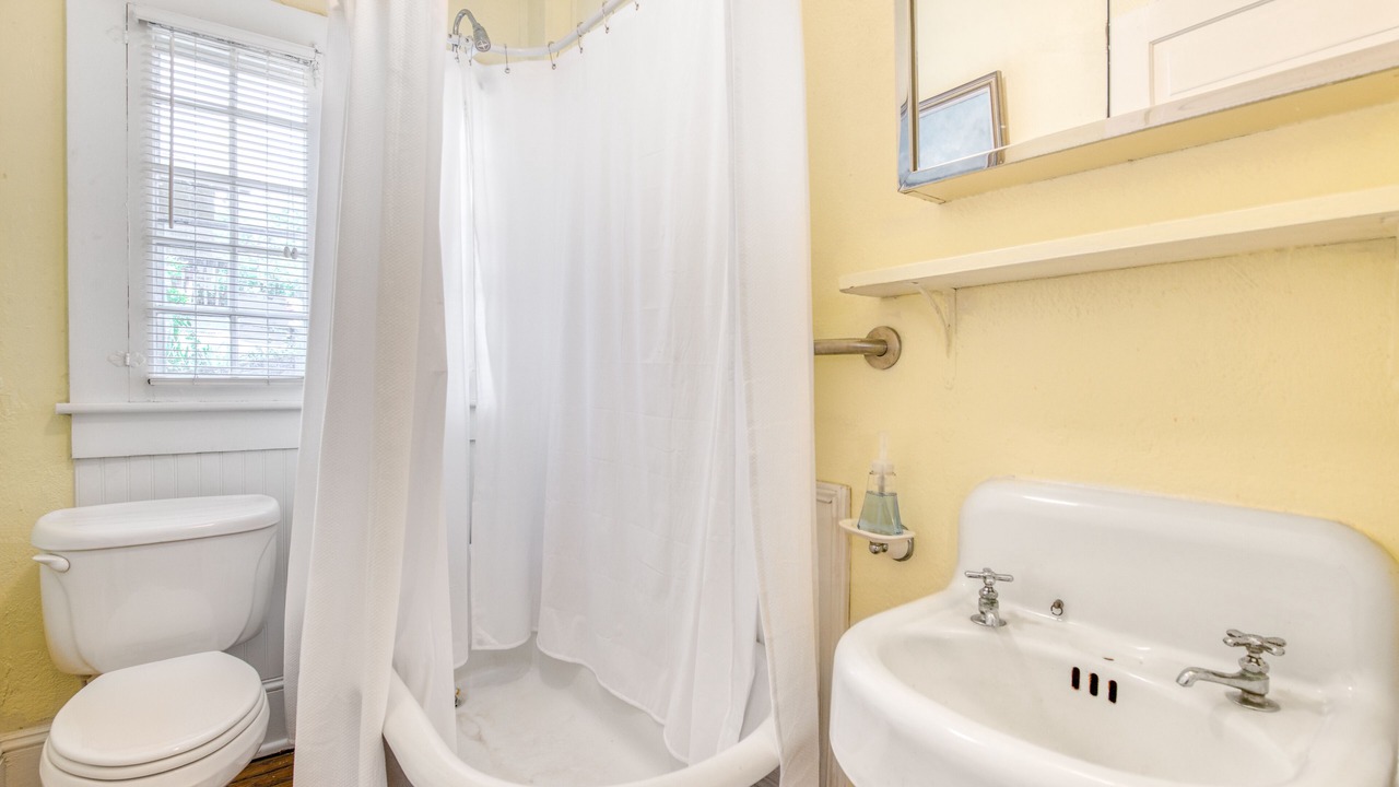 Photo of Bathroom in Lake Junaluska