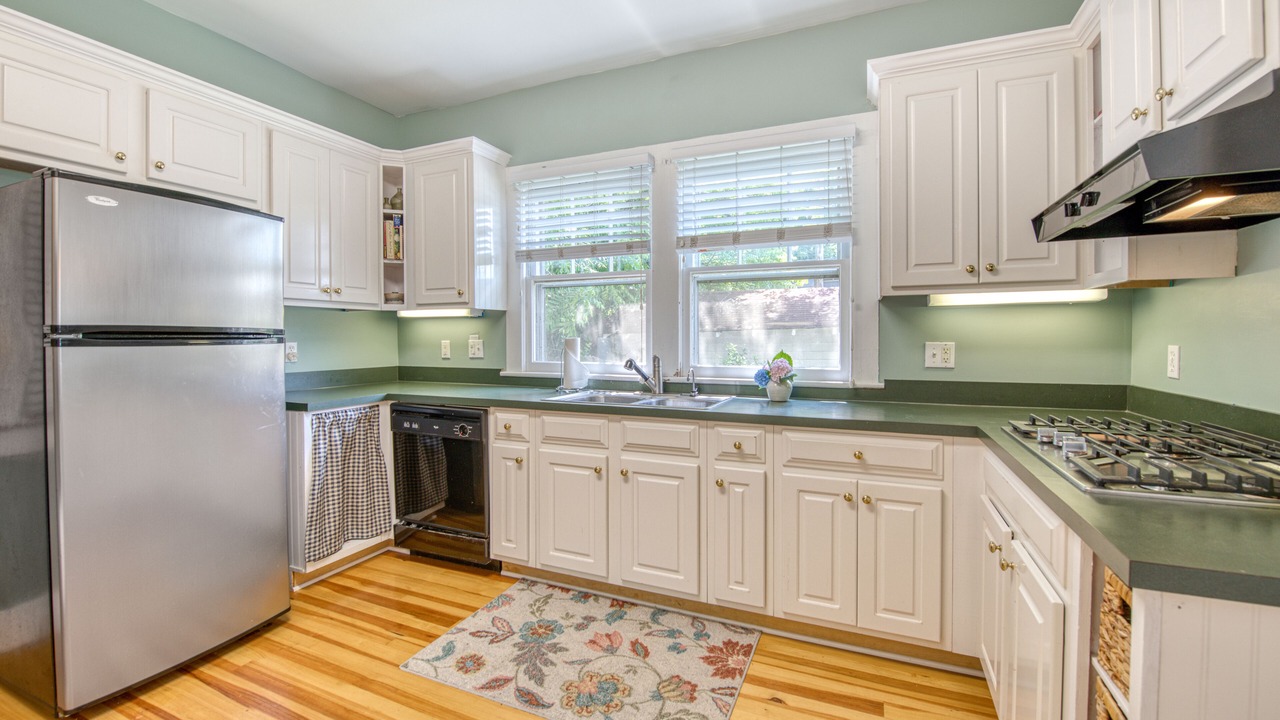 Photo of Kitchen in Lake Junaluska