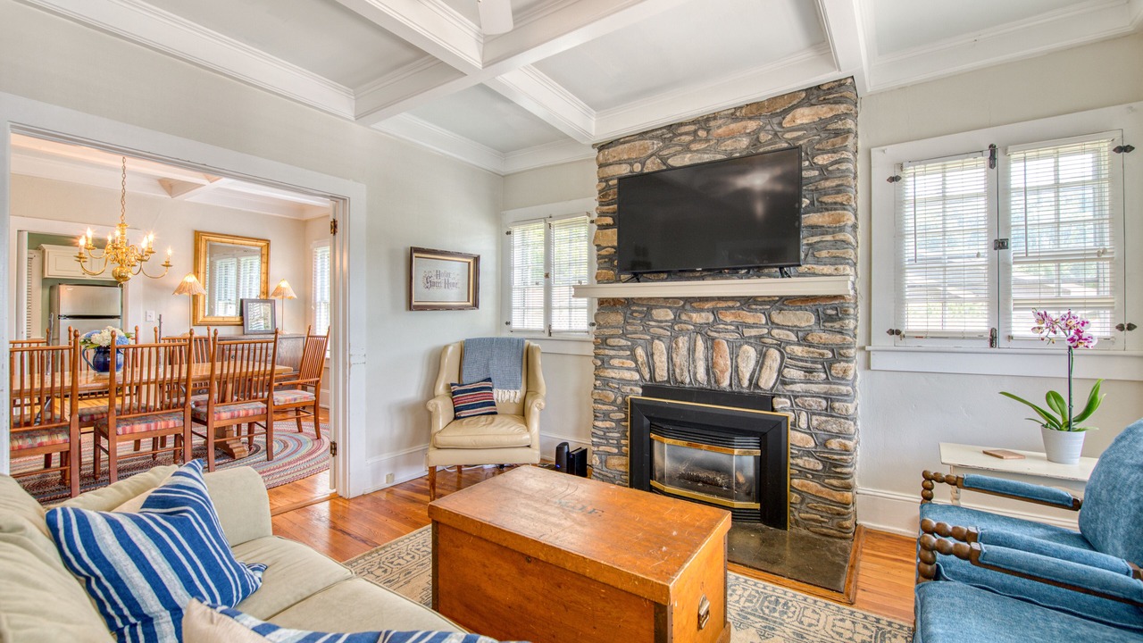 Photo of Livingroom in Lake Junaluska