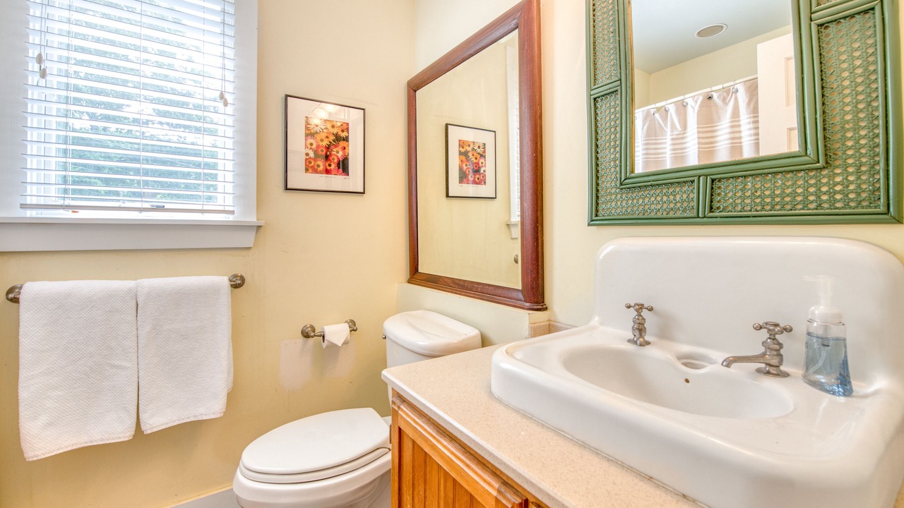 Photo of Bathroom in Lake Junaluska