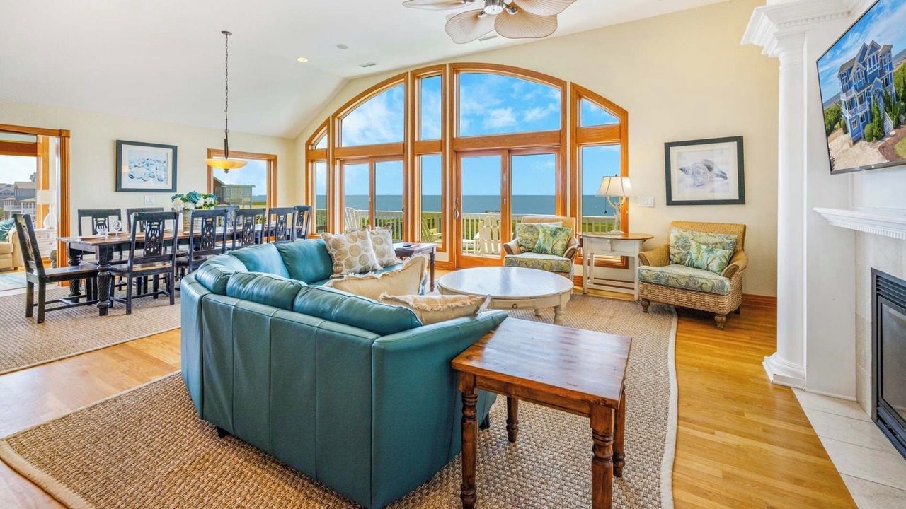 Photo of Bedroom in Wind Over Waves