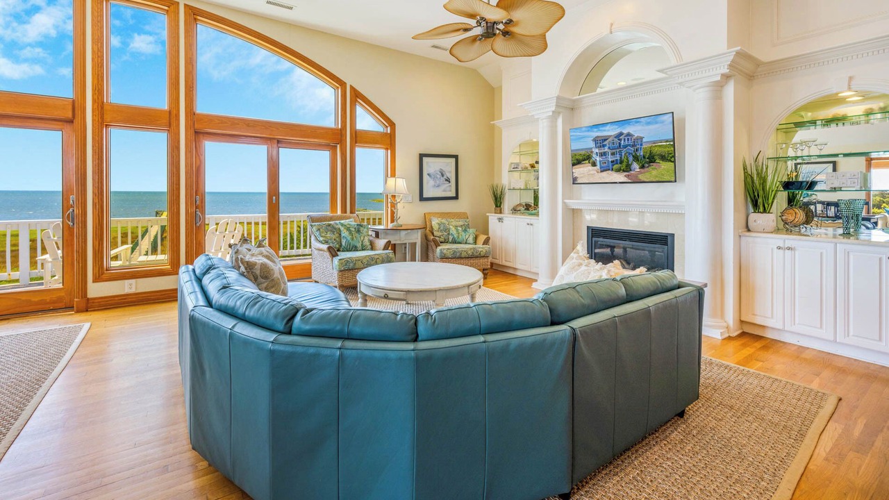 Photo of Bedroom in Wind Over Waves