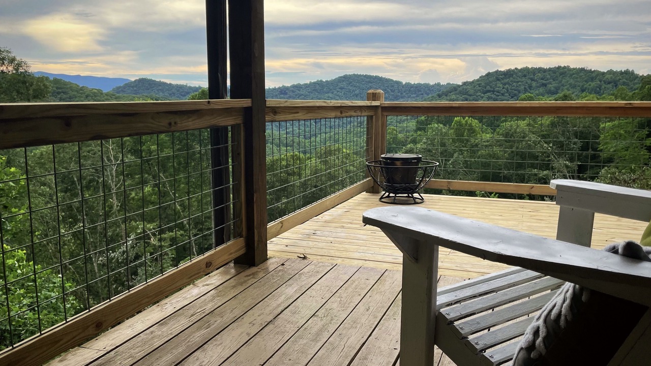 Photo of Patio Balcony in Scaly Mountain