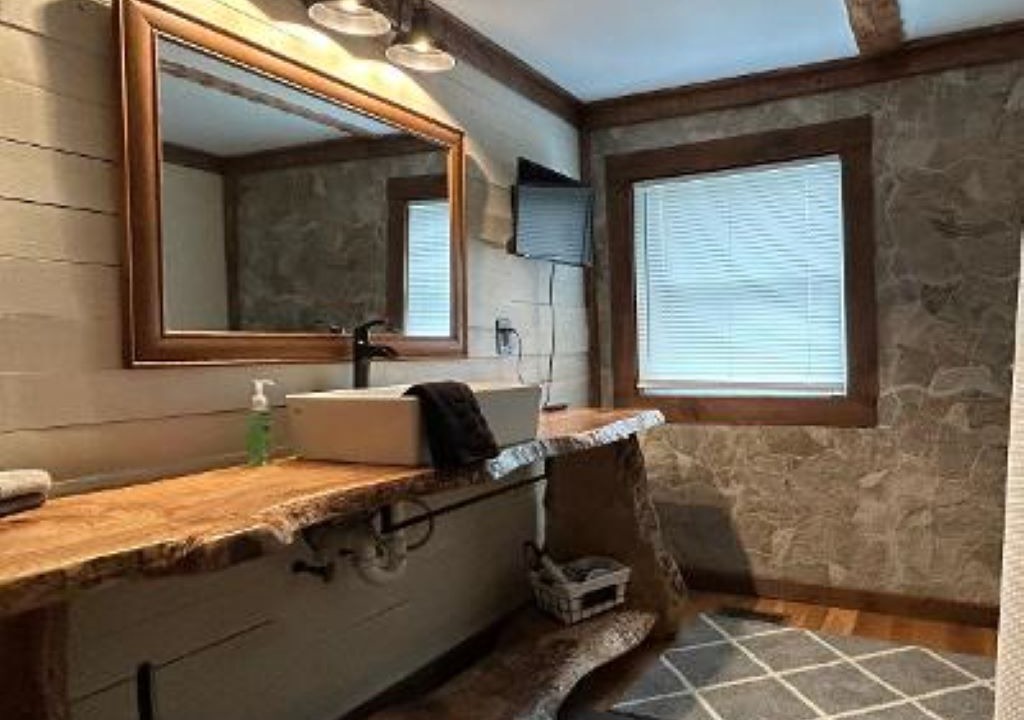 Photo of Bathroom in Scaly Mountain
