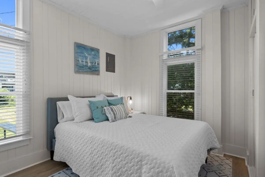 Photo of Bedroom in Atlantic Beach