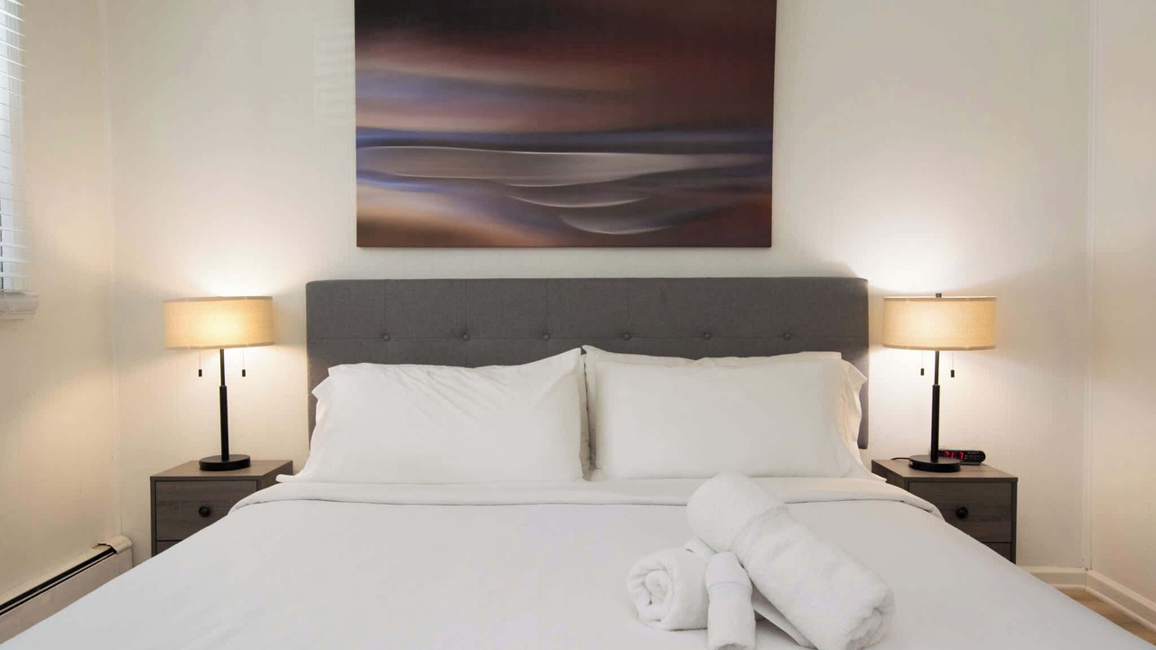 Photo of Bedroom in Flat Rock