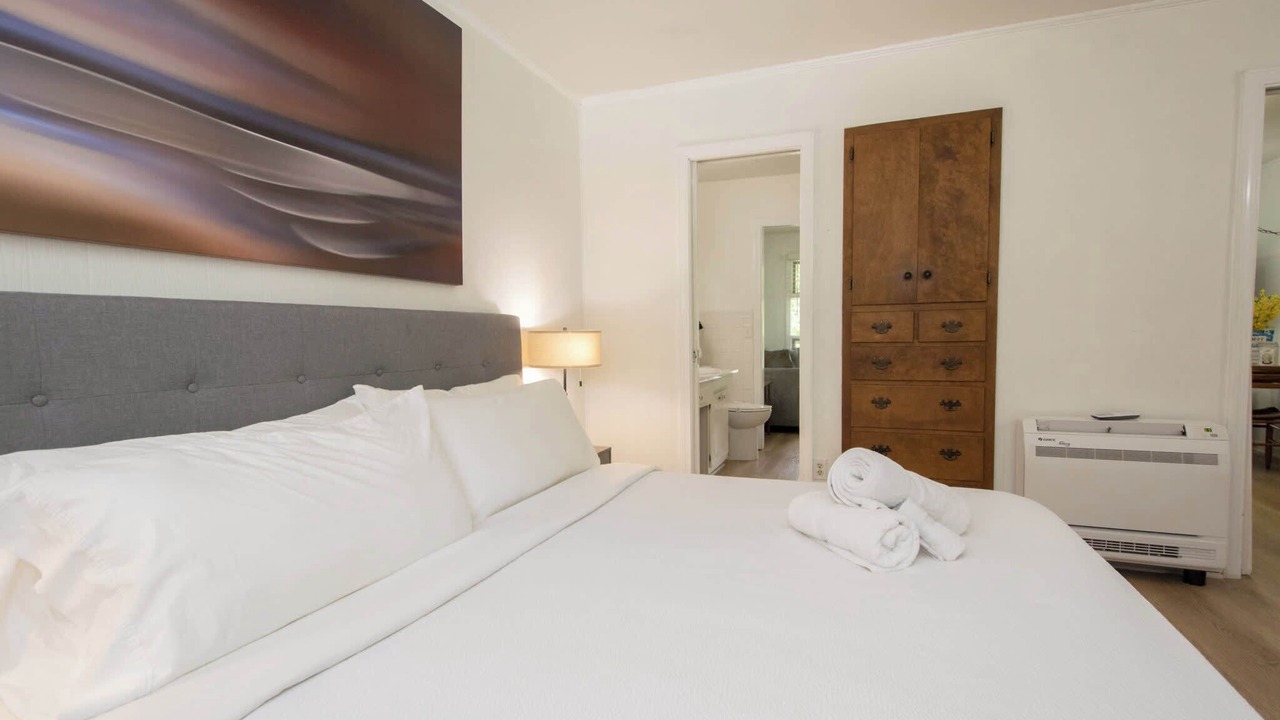 Photo of Bedroom in Flat Rock