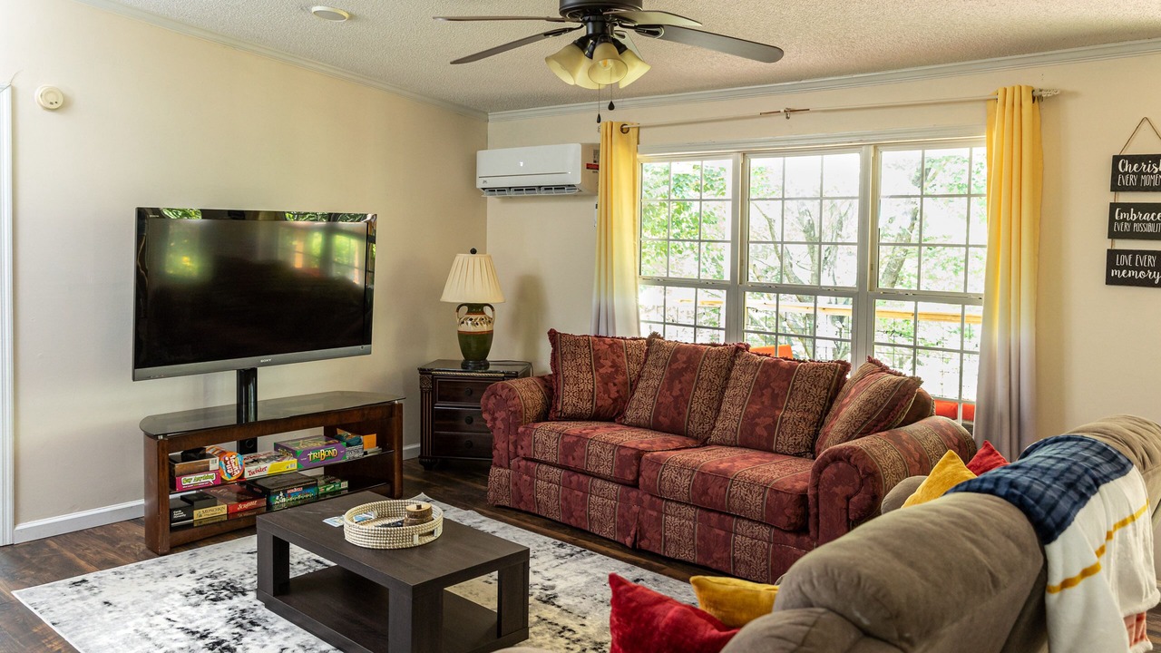 Photo of Livingroom in Clyde