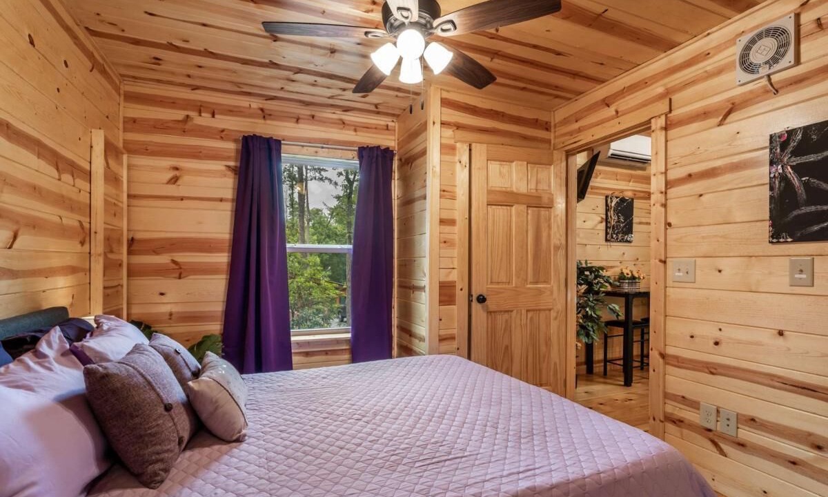 Photo of Bedroom in Murphy