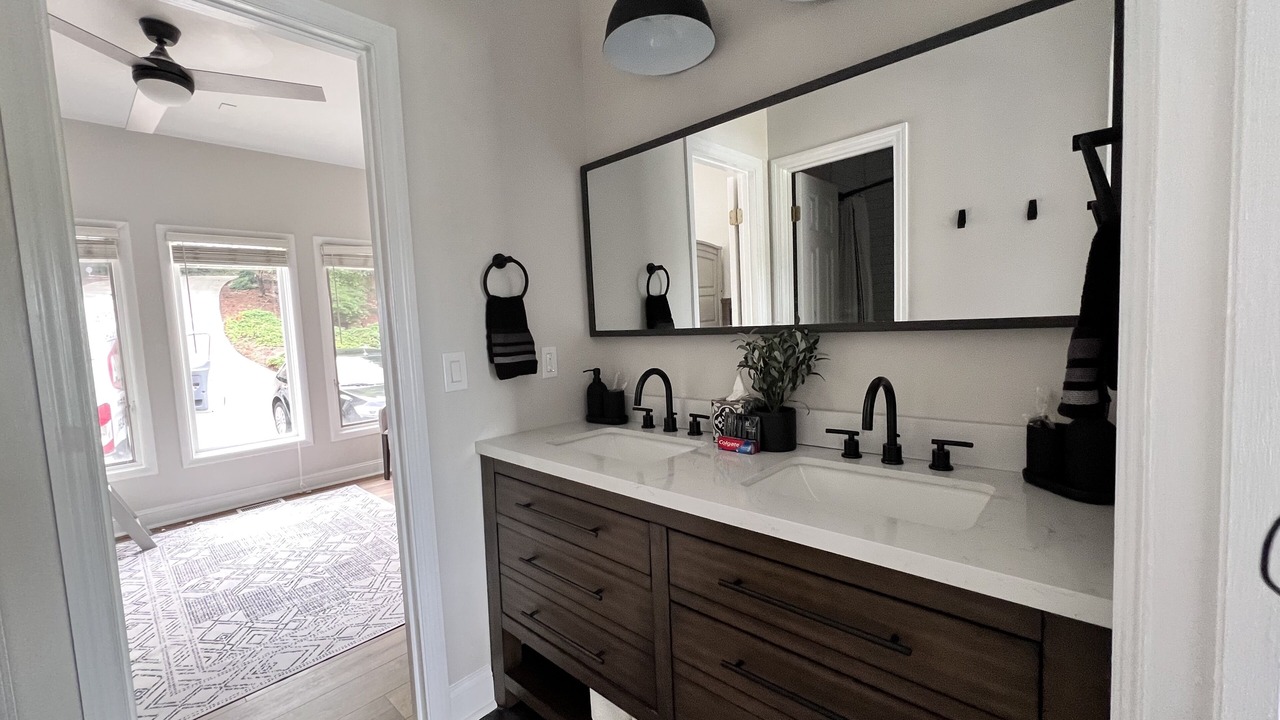 Photo of Bathroom in Dixie - Berryhill