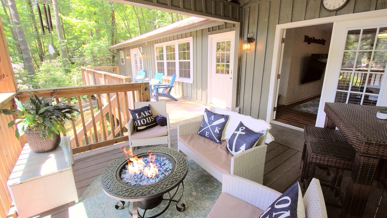 Photo of Outdoor in Lake Sequoyah