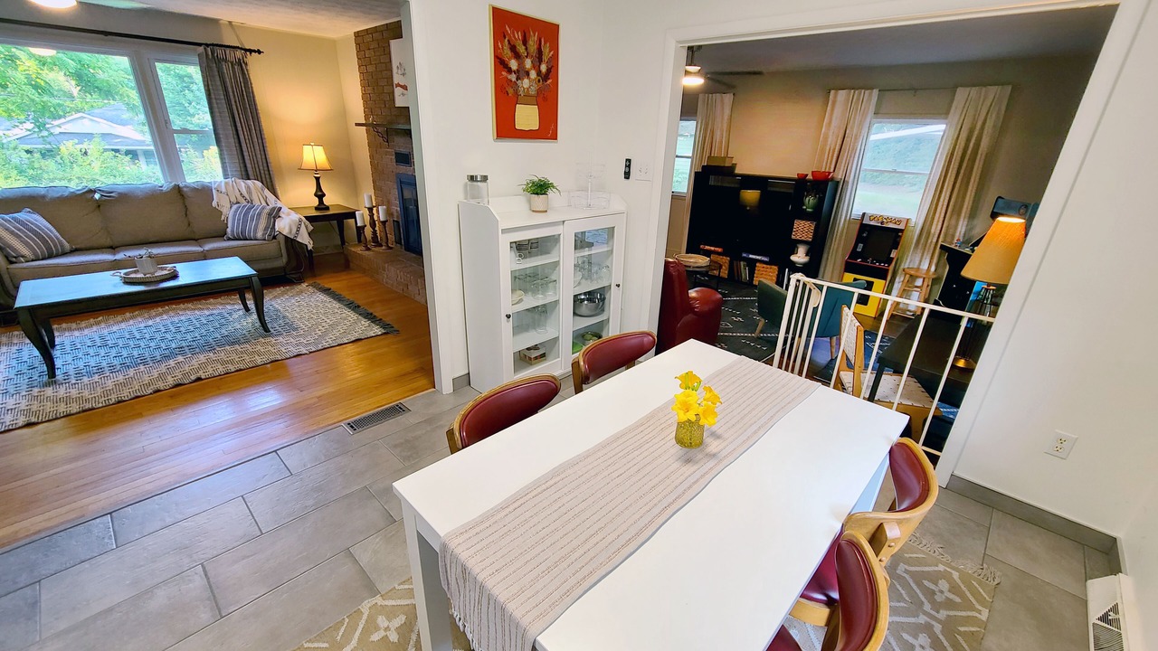 Photo of Bedroom in Arden