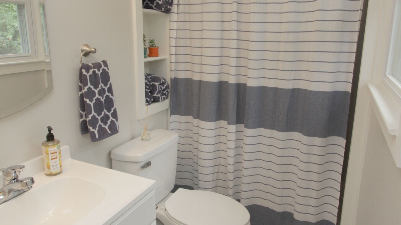 Photo of Bathroom in Arden