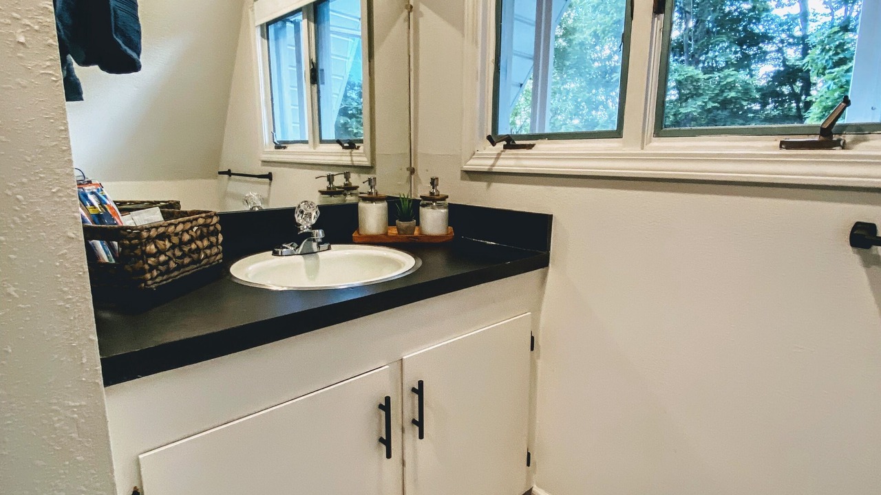 Photo of Bathroom in Seven Devils