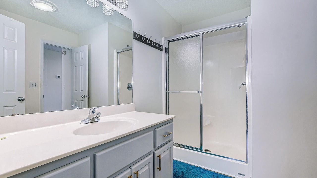 Photo of Bathroom in Ash
